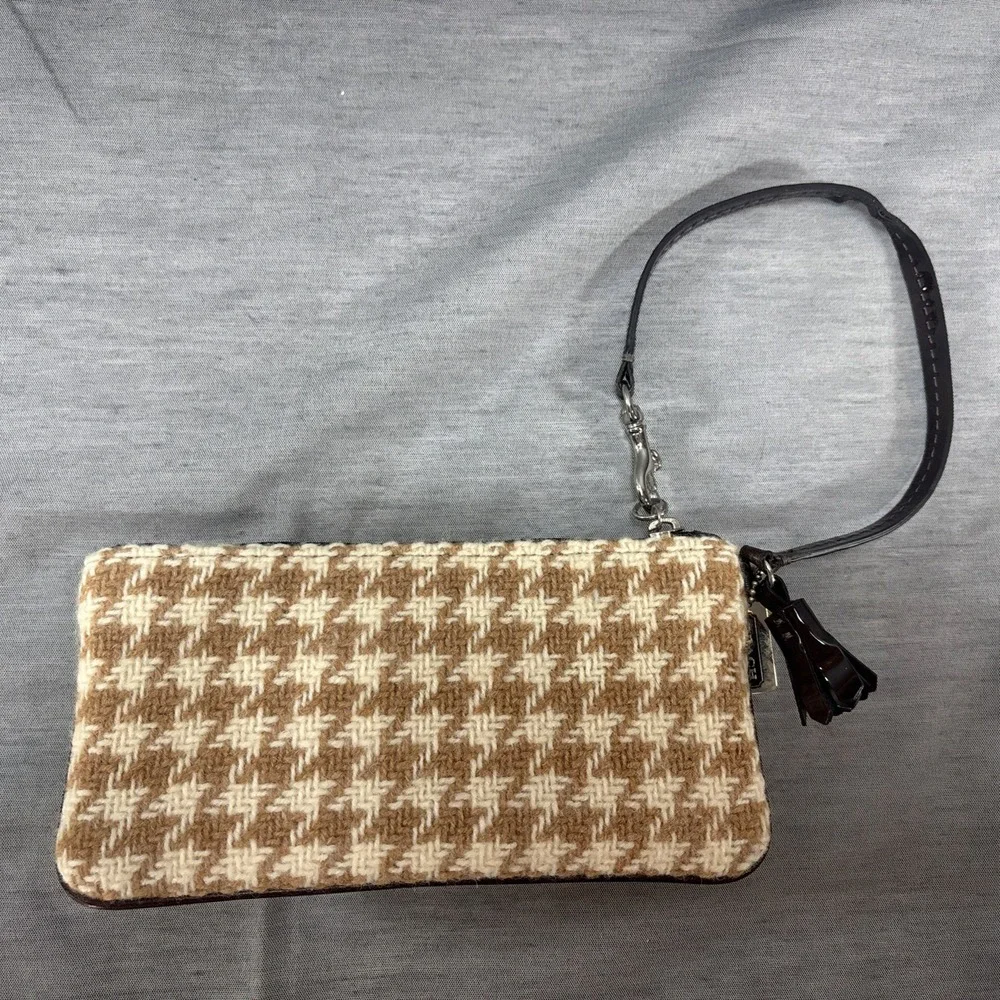 Coach Houndstooth Wool & Suede Tweed Turn Lock Wristlet Tan Brown